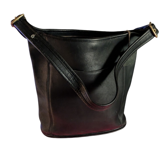 Coach Handbags - Coach Vintage Slim Duffle Sac 9060